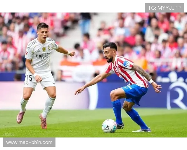 法兰克福一球险胜十人斯图加特格策制胜达希勒染红成转折点关键战