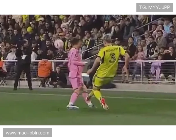 大博阿滕直言梅西懒散训练态度影响年轻球员但他是梅西有权为所欲为 大博阿滕直言梅西懒散训练态度影响年轻球员但他是梅西有权为所欲为